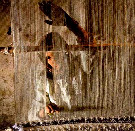 3.2.8_WORK_Weaving_fabric_production